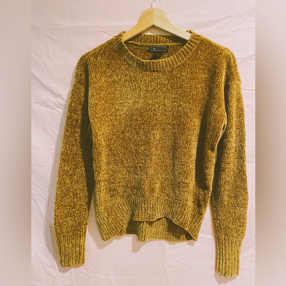 Velvety ochre sweater